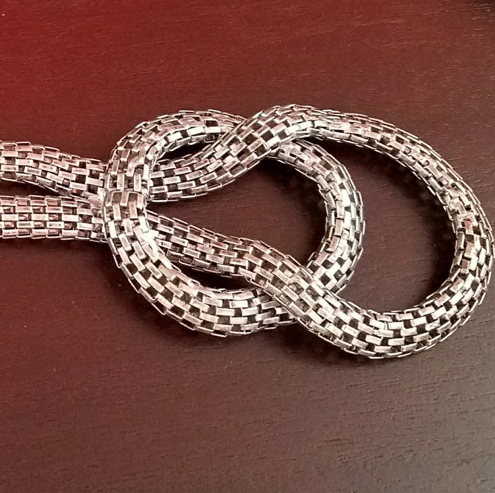 Mesh choker knot necklace